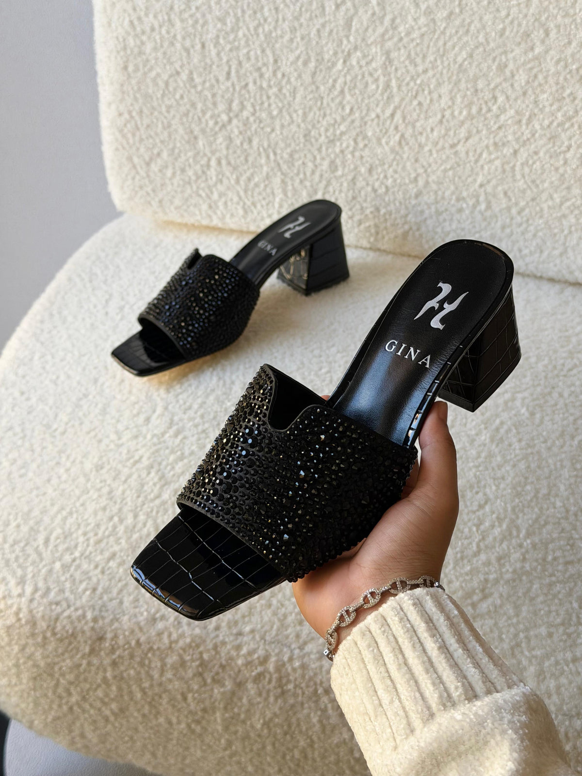 Gina Sandal