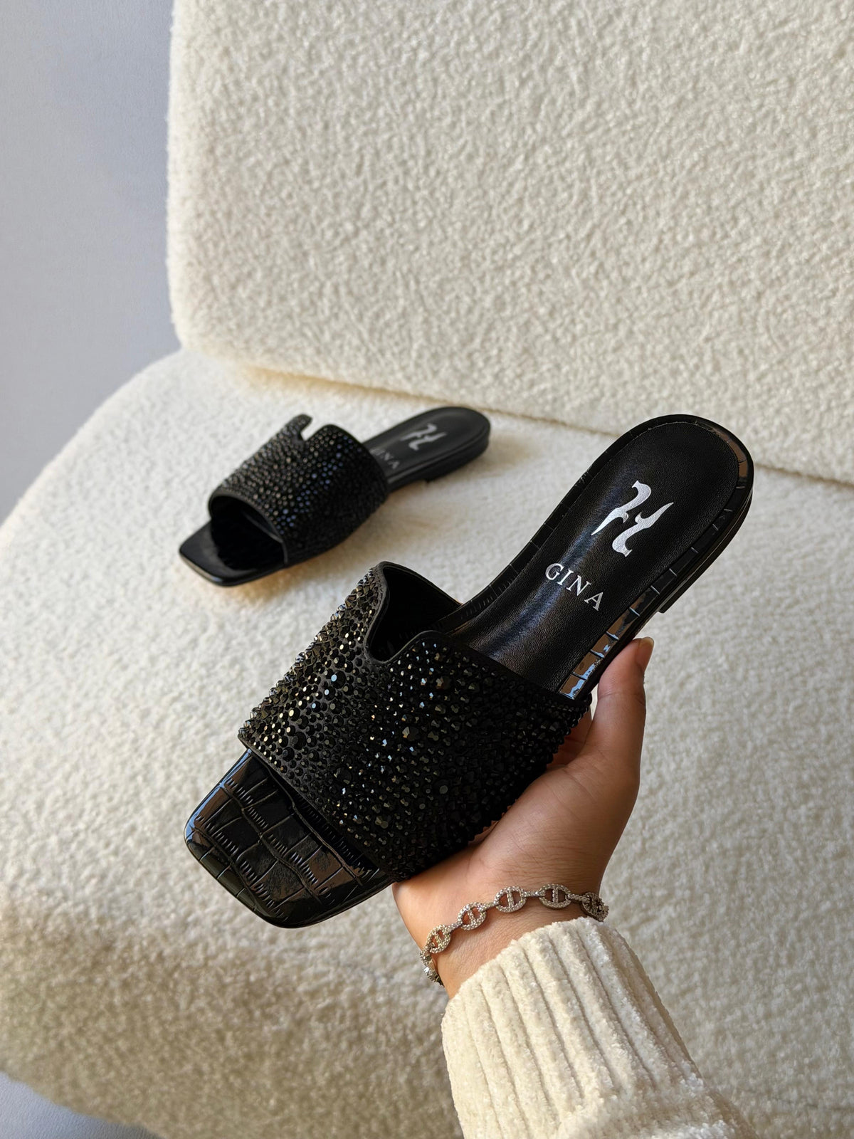 Gina Sandal